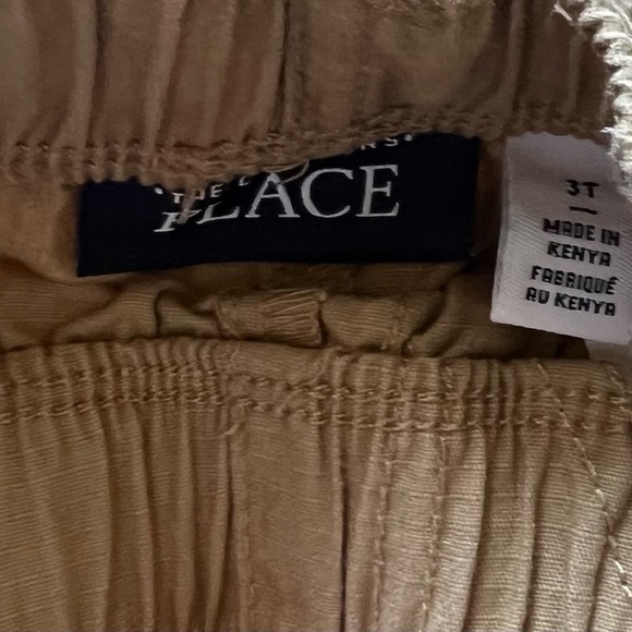 Children’s Place Boys Black and Khaki Cargo Shorts Bundle | 3T - Picture 3 of 3